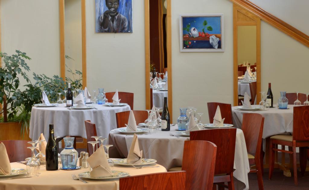 Logis Hotel Le Relais Du Moulin Valençay エクステリア 写真