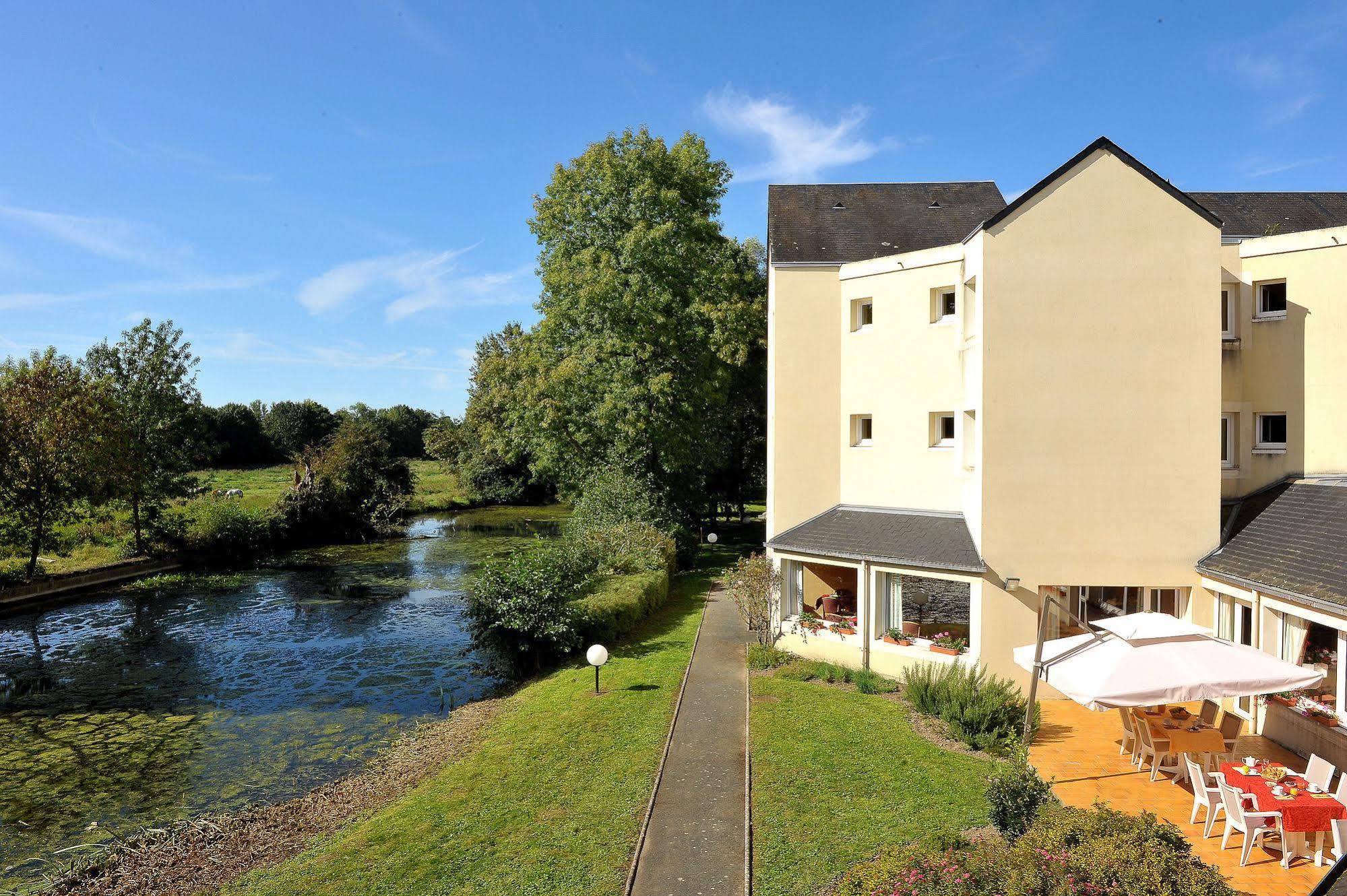 Logis Hotel Le Relais Du Moulin Valençay エクステリア 写真