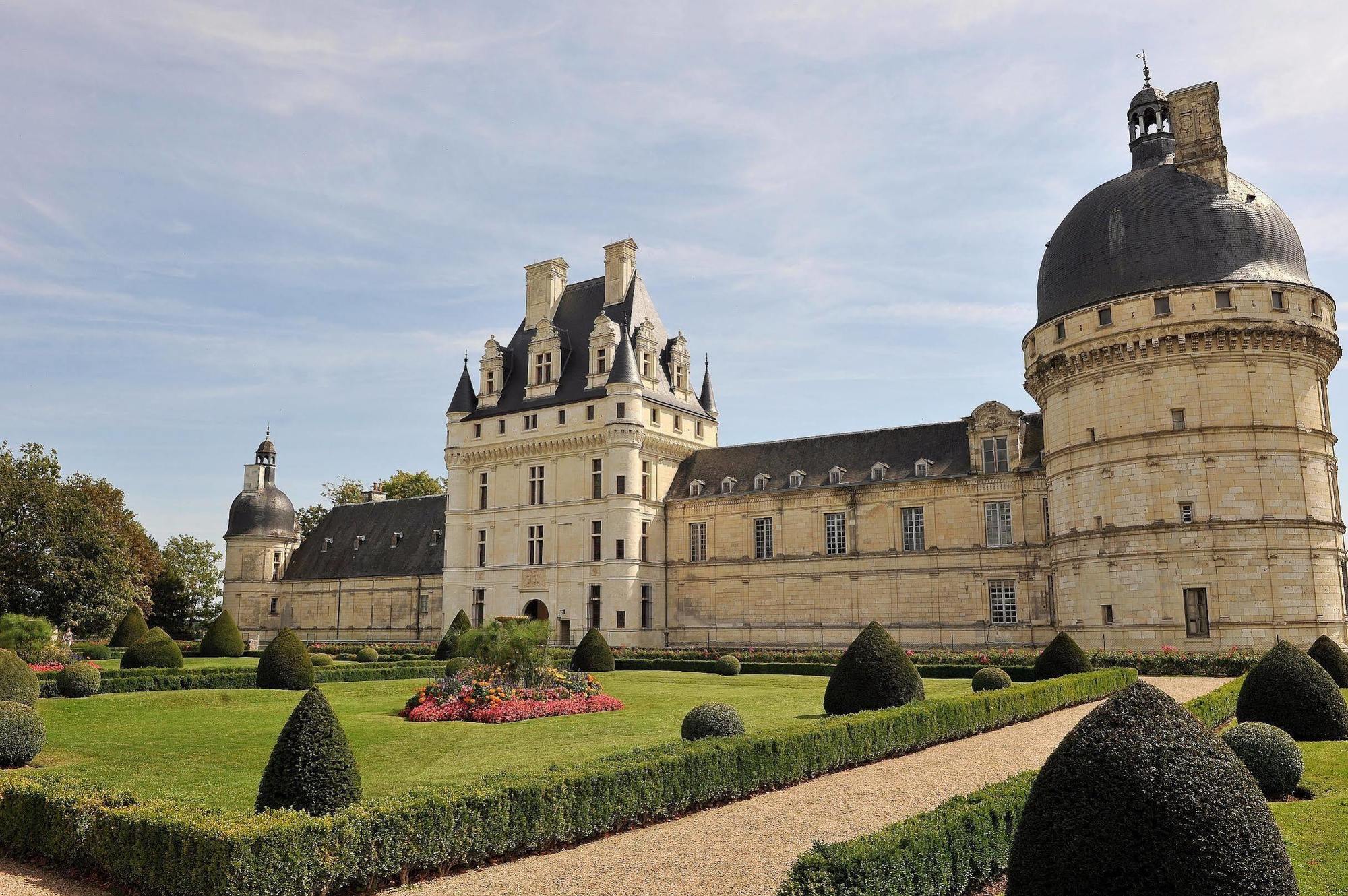 Logis Hotel Le Relais Du Moulin Valençay エクステリア 写真